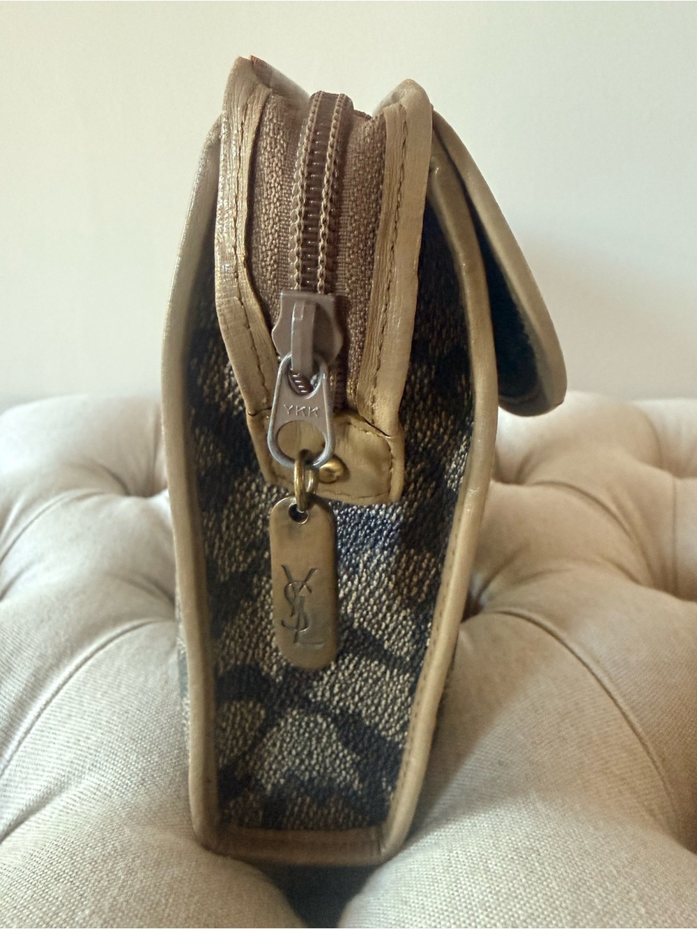 Vintage YSL Yves Saint Laurent Giraffe Print Taupe Gray Canvas Clutch Pouch - Picture 4 of 16
